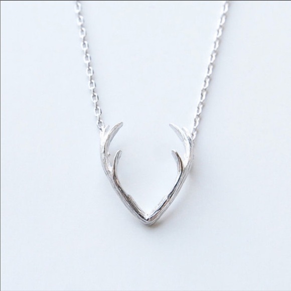 3/$25 🧜‍♀️ BRAND NEW Antler Horn pendant Necklace - Picture 2 of 2